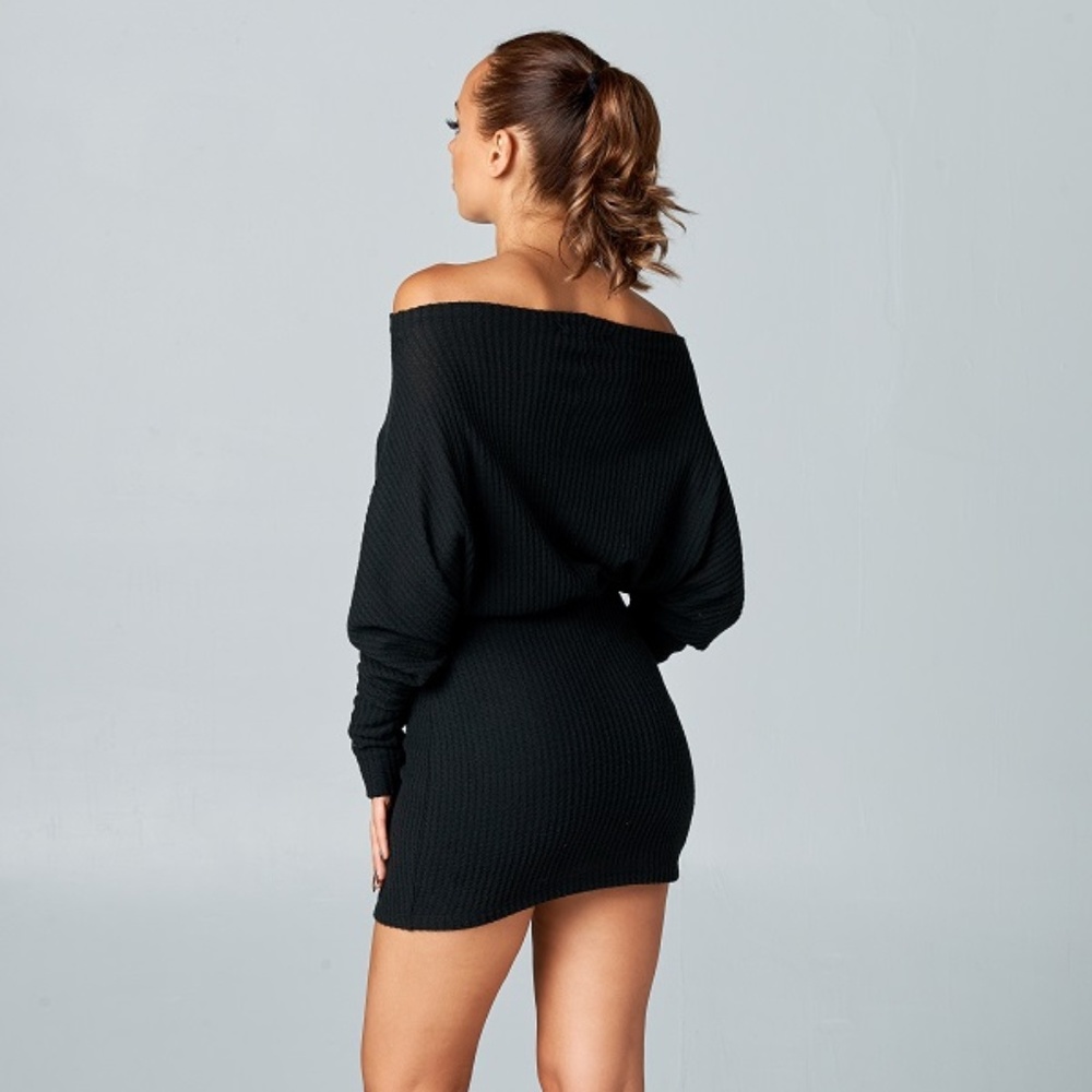 Popcorn Waffle Off Shoulder Dress - Picture 4 of 5
